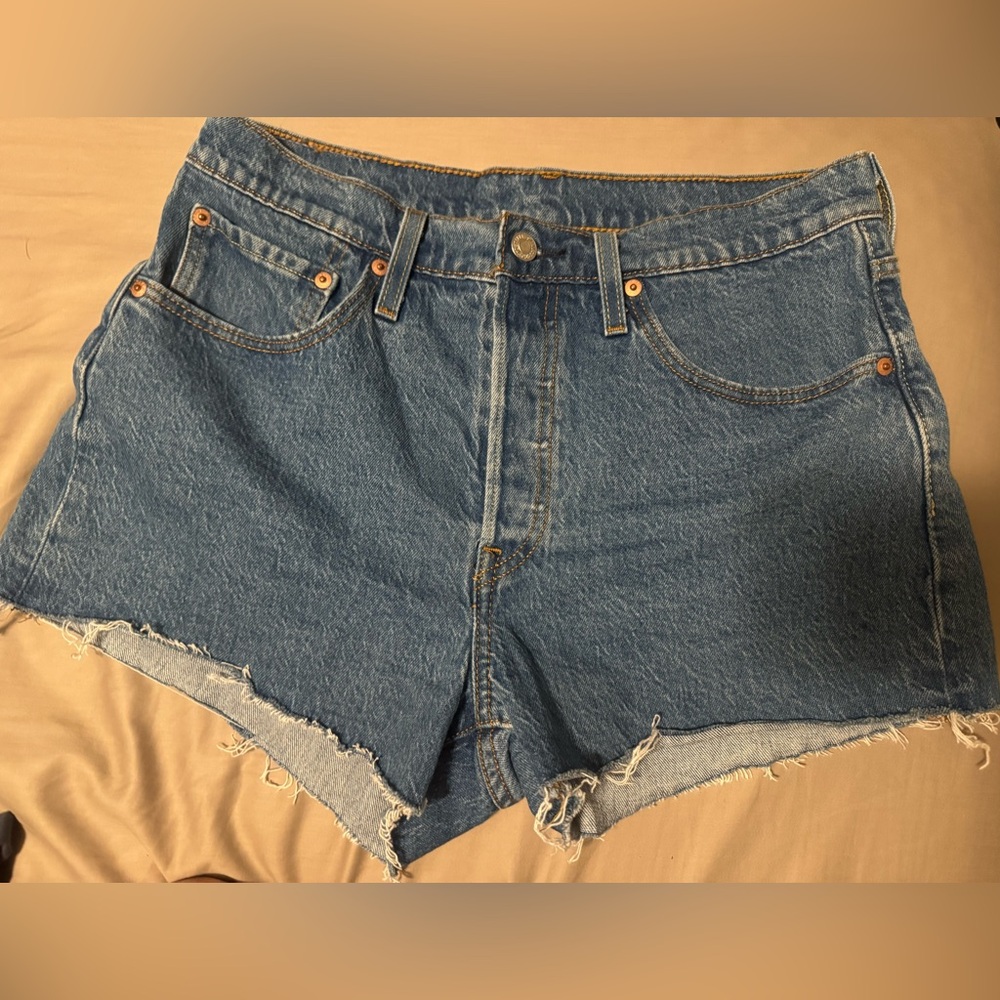 501 LEVI SHORTS